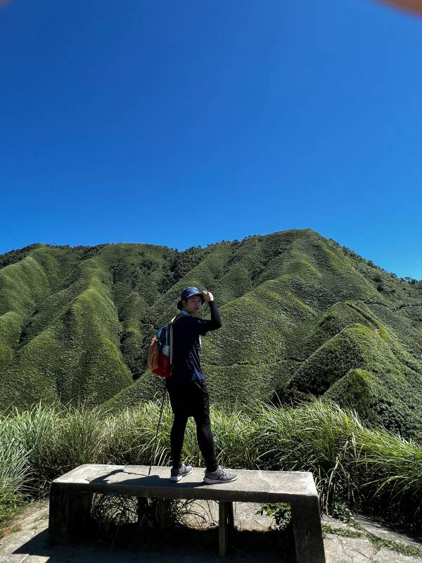 【2022年宜蘭抹茶山】我差點真的見上帝｜又曬又累但我好滿足｜差點賣掉登山杖